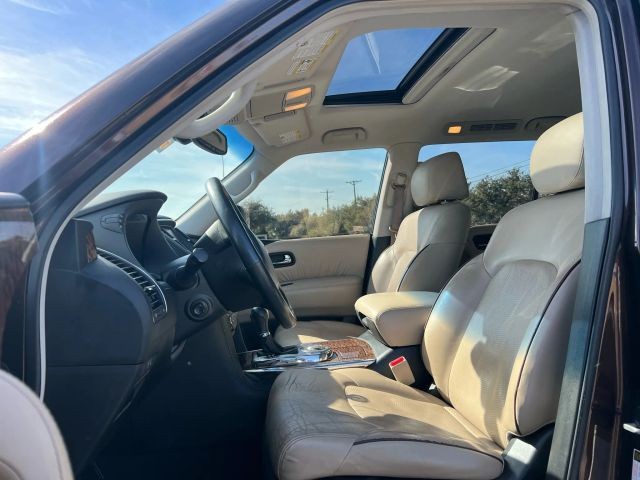 Nissan Armada Vehicle Full-screen Gallery Image 5