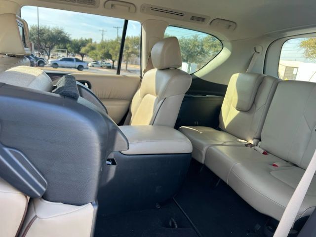 Nissan Armada Vehicle Full-screen Gallery Image 7