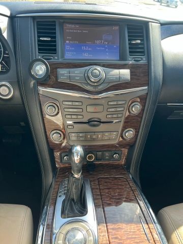 Nissan Armada Vehicle Full-screen Gallery Image 10