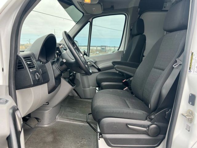 Mercedes-Benz Sprinter Cargo Vans Vehicle Full-screen Gallery Image 8