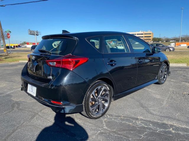 Toyota Corolla iM Vehicle Full-screen Gallery Image 5