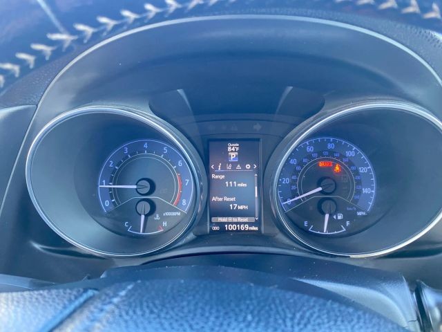 Toyota Corolla iM Vehicle Full-screen Gallery Image 12