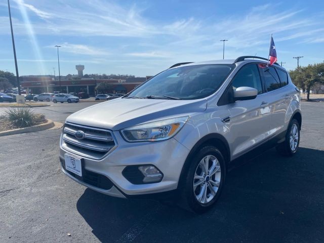 Ford Escape Vehicle Full-screen Gallery Image 2