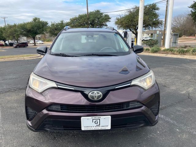 Toyota RAV4 Vehicle Full-screen Gallery Image 2