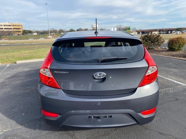 Hyundai Accent 5-Door Vehicle Full-screen Gallery Image 07