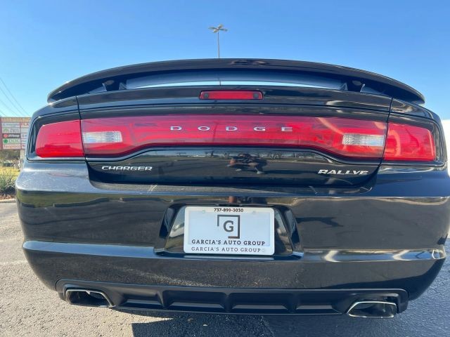 Dodge Charger Vehicle Full-screen Gallery Image 5