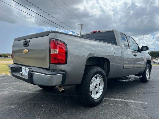 Chevrolet Silverado 1500 Vehicle Full-screen Gallery Image 4