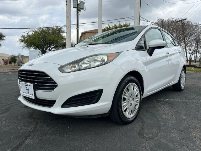 Ford Fiesta Sedan Vehicle Full-screen Gallery Image 2