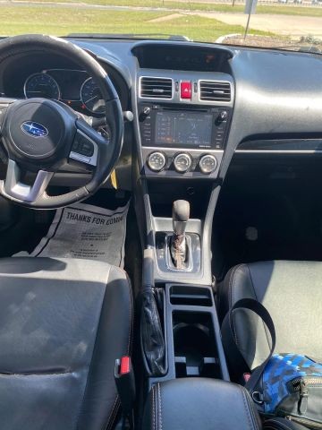 Subaru Crosstrek Vehicle Full-screen Gallery Image 13