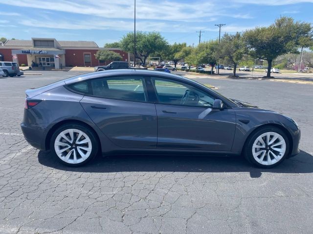 Tesla Model 3 Vehicle Full-screen Gallery Image 6