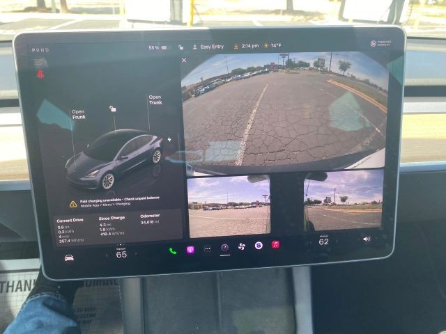 Tesla Model 3 Vehicle Full-screen Gallery Image 12