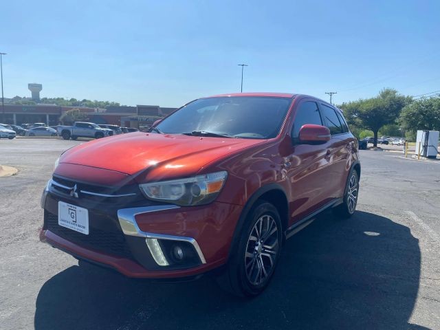 Mitsubishi Outlander Sport Vehicle Full-screen Gallery Image 2