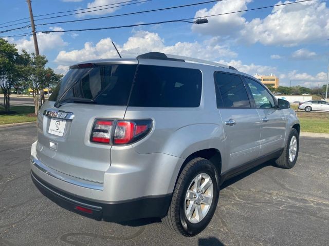 GMC Acadia Vehicle Full-screen Gallery Image 3
