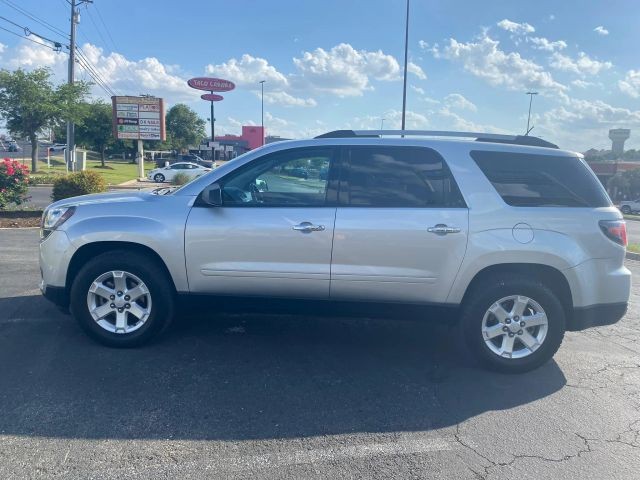 GMC Acadia Vehicle Full-screen Gallery Image 8