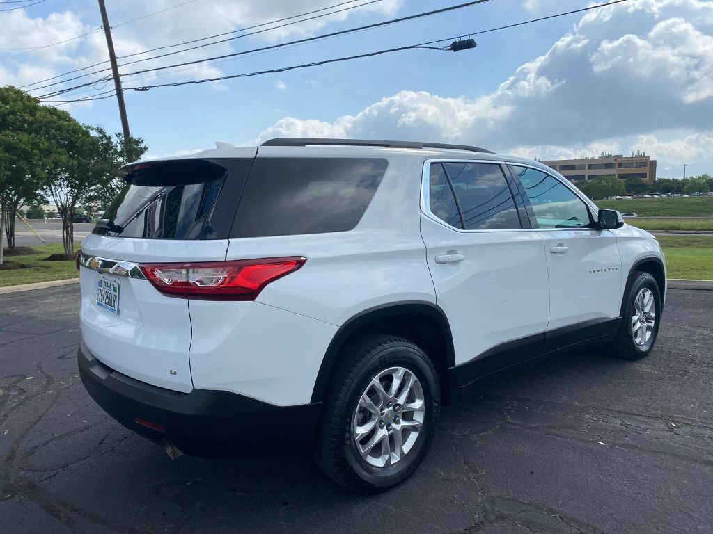 Chevrolet Traverse Vehicle Full-screen Gallery Image 4