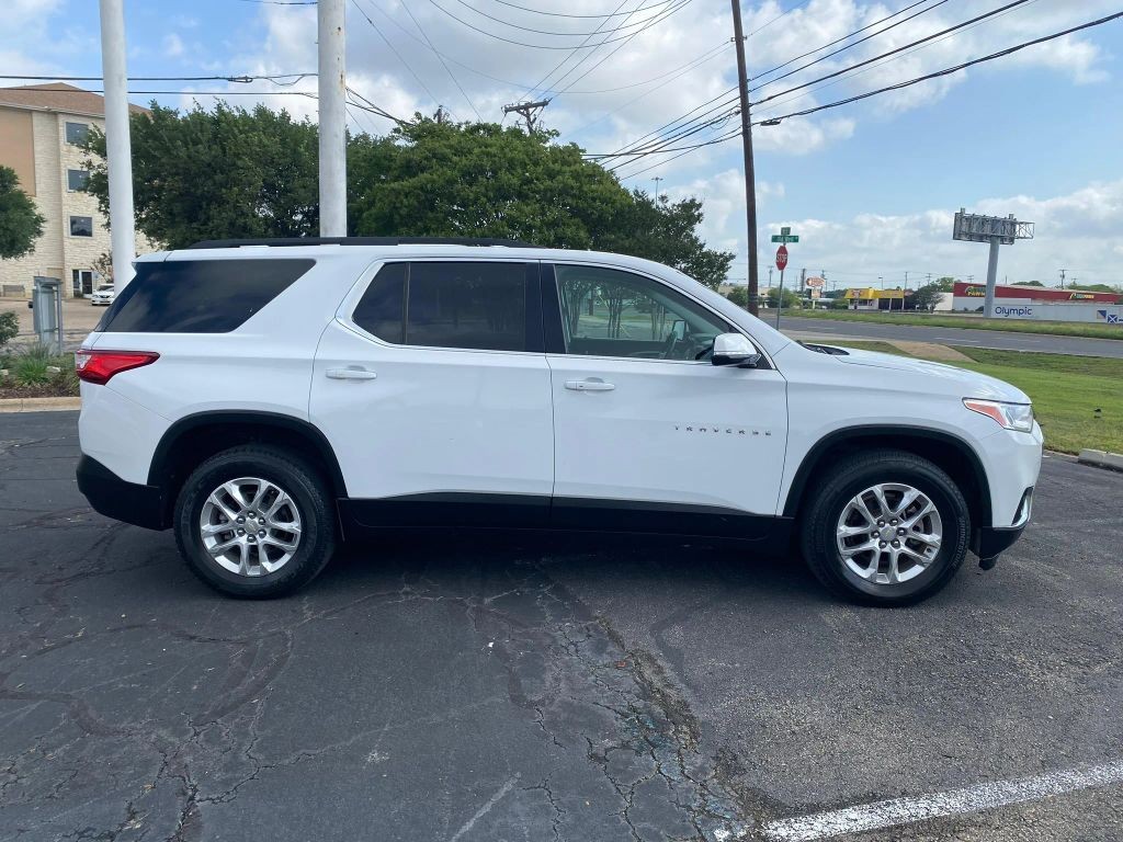 Chevrolet Traverse Vehicle Full-screen Gallery Image 5