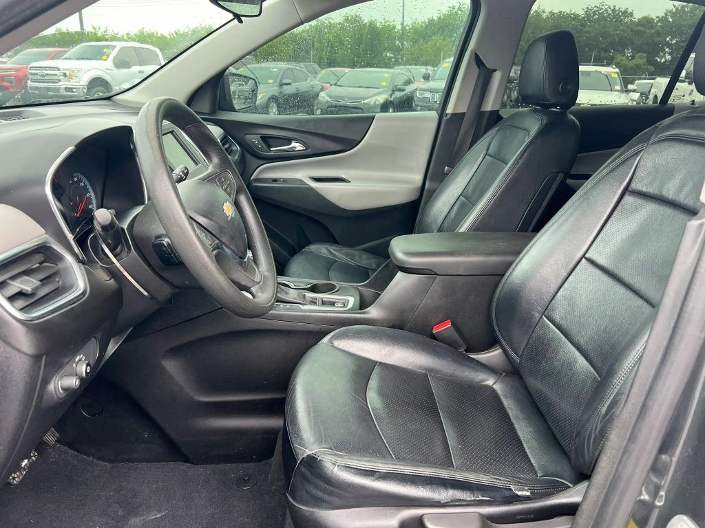 Chevrolet Equinox Vehicle Full-screen Gallery Image 05