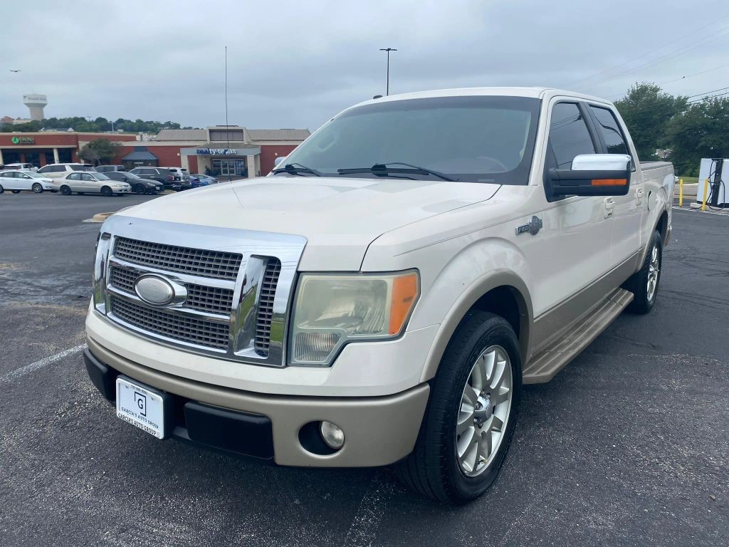 Ford F-150 Vehicle Full-screen Gallery Image 2