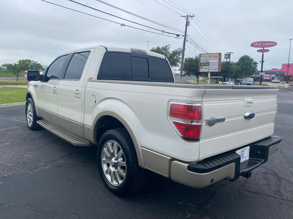 Ford F-150 Vehicle Full-screen Gallery Image 4