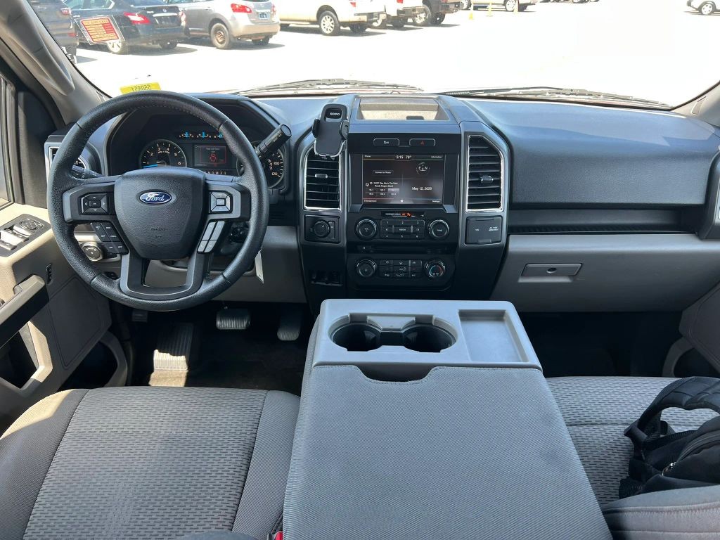 Ford F-150 Vehicle Full-screen Gallery Image 6