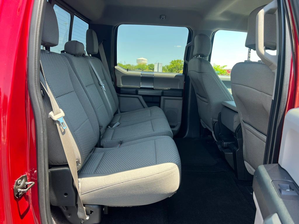 Ford F-150 Vehicle Full-screen Gallery Image 09