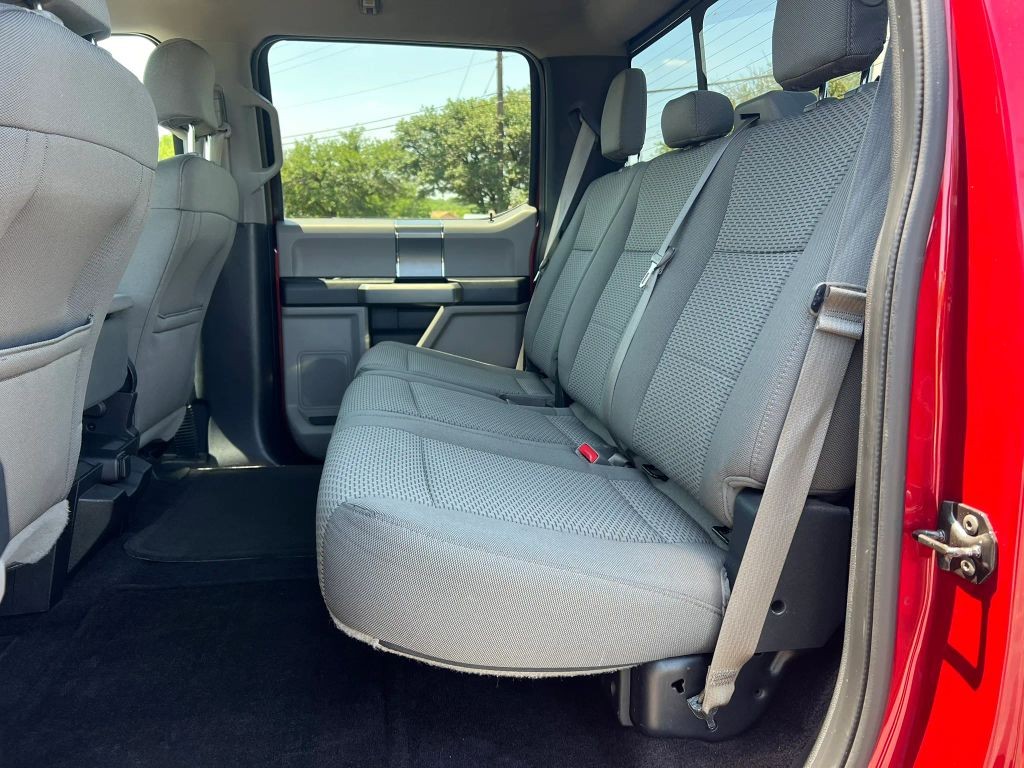 Ford F-150 Vehicle Full-screen Gallery Image 10