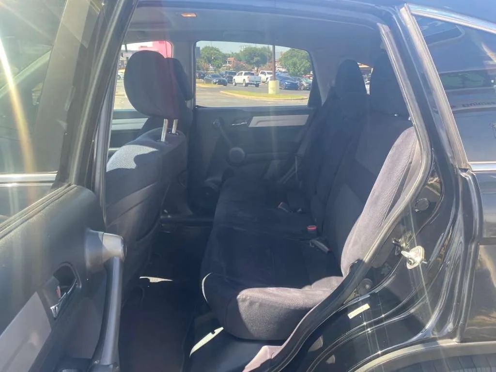 Honda CR-V Vehicle Full-screen Gallery Image 8