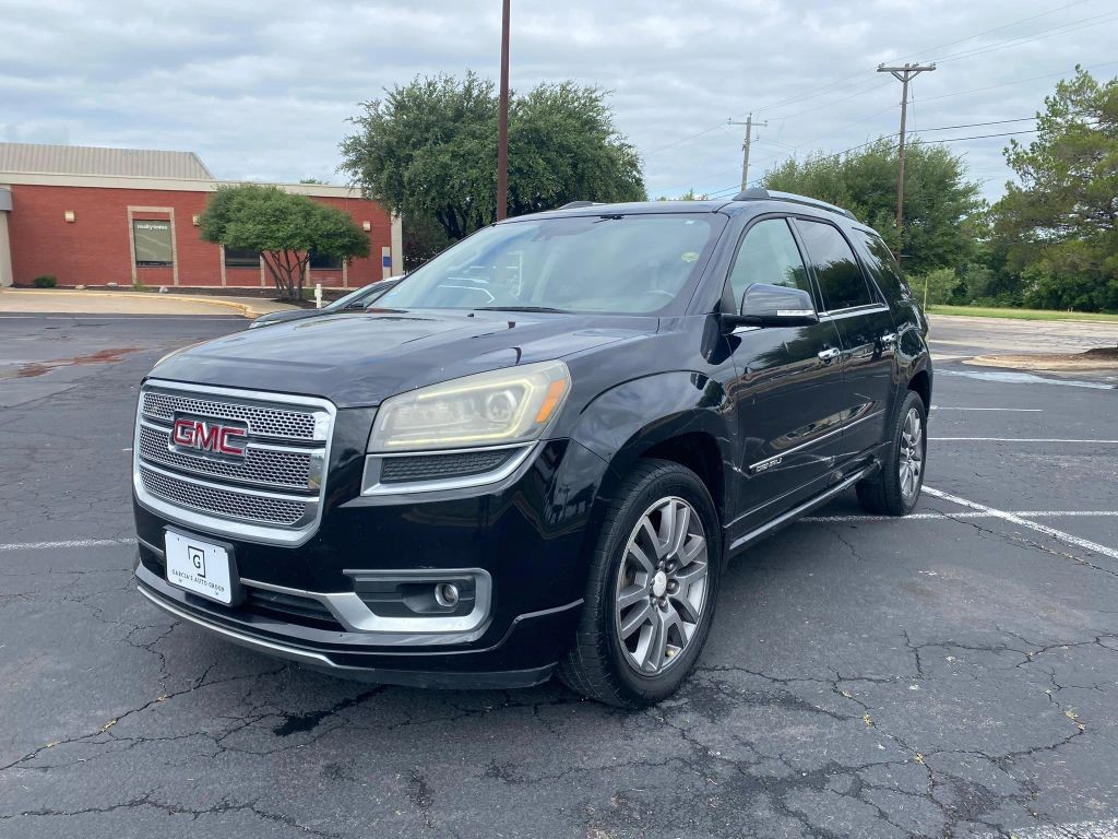 GMC Acadia Vehicle Full-screen Gallery Image 2