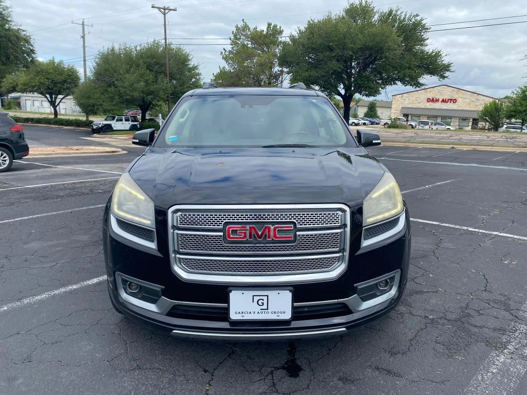 GMC Acadia Vehicle Full-screen Gallery Image 3