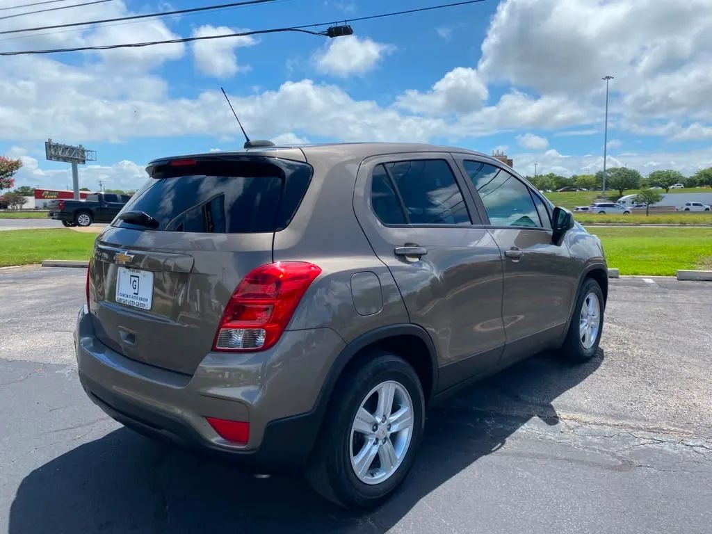 Chevrolet Trax Vehicle Full-screen Gallery Image 3