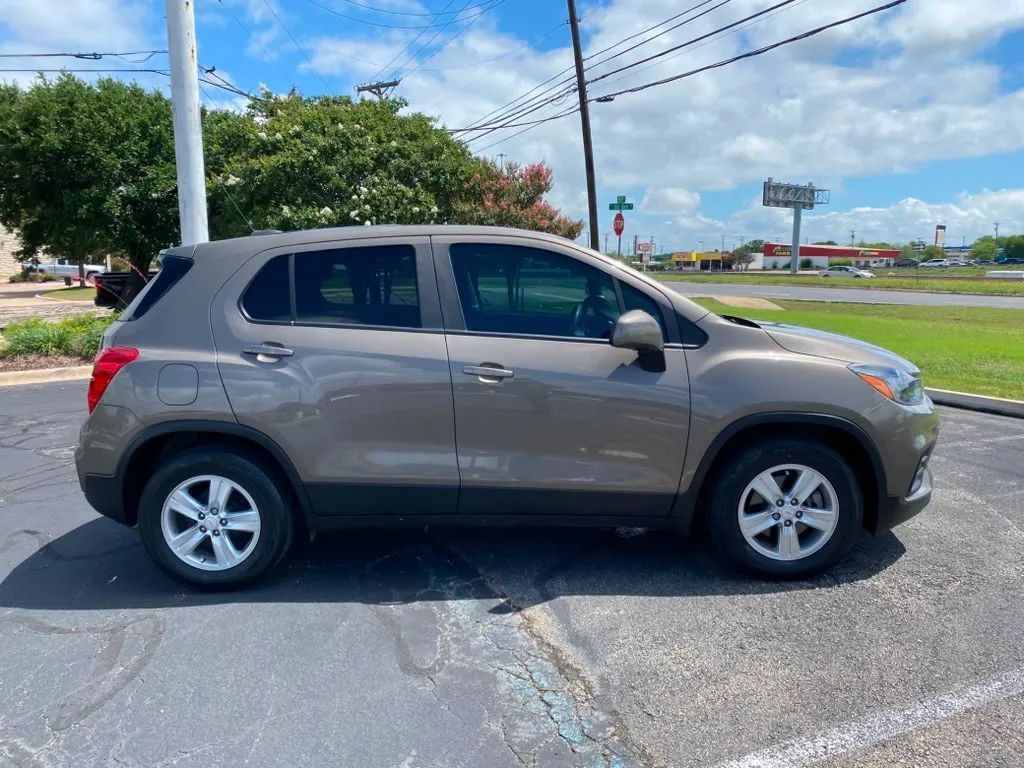 Chevrolet Trax Vehicle Full-screen Gallery Image 7