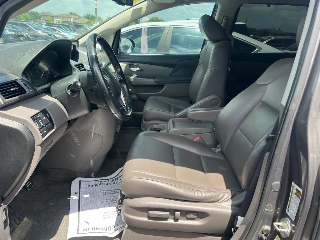 Honda Odyssey Vehicle Full-screen Gallery Image 5