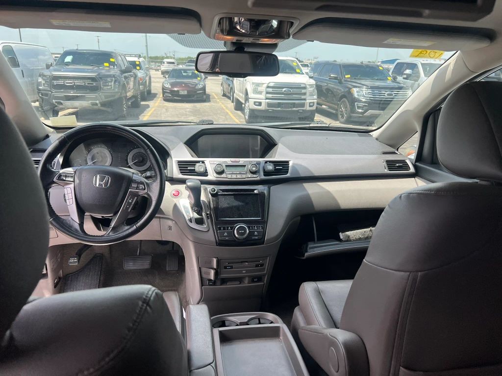 Honda Odyssey Vehicle Full-screen Gallery Image 6
