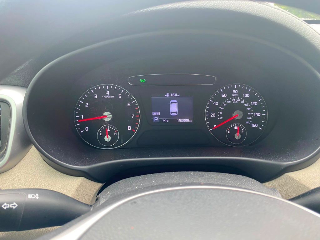 Kia Sorento Vehicle Full-screen Gallery Image 13