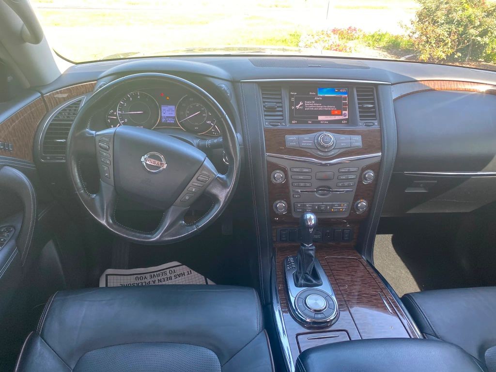 Nissan Armada Vehicle Full-screen Gallery Image 9