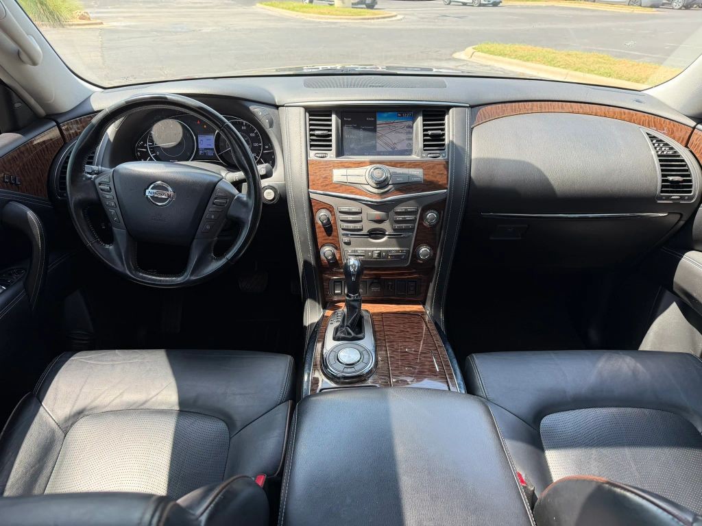 Nissan Armada Vehicle Full-screen Gallery Image 10