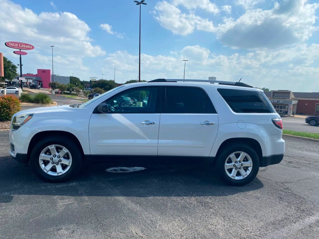GMC Acadia Vehicle Full-screen Gallery Image 5