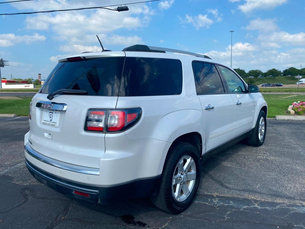 GMC Acadia Vehicle Full-screen Gallery Image 6