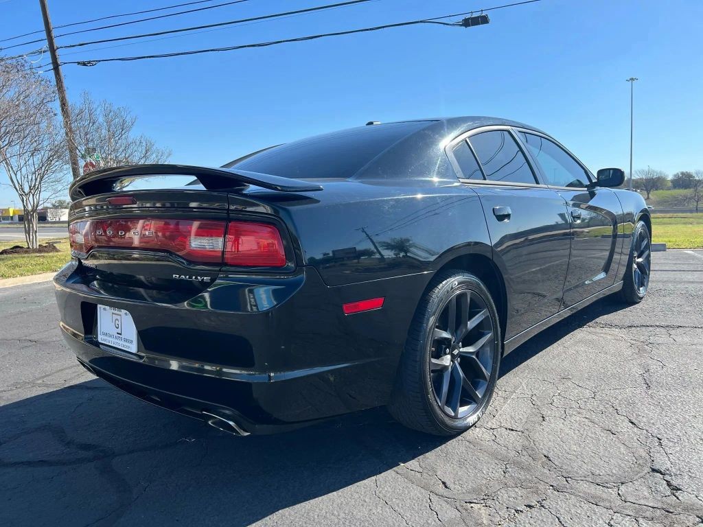 Dodge Charger Vehicle Full-screen Gallery Image 4