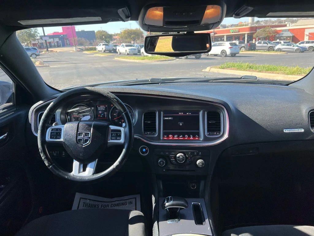 Dodge Charger Vehicle Full-screen Gallery Image 8
