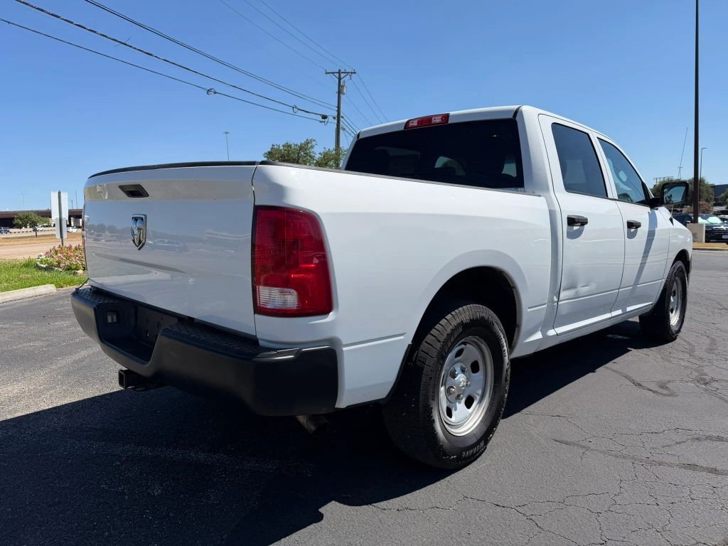 Ram 1500 Vehicle Full-screen Gallery Image 4