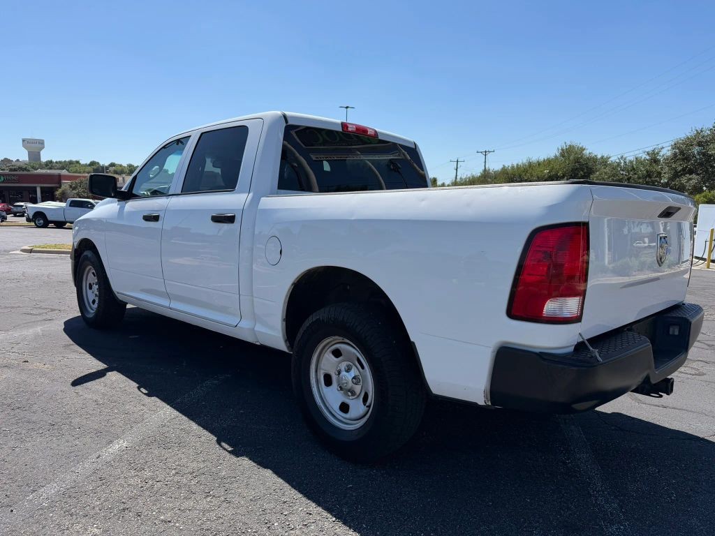 Ram 1500 Vehicle Full-screen Gallery Image 5