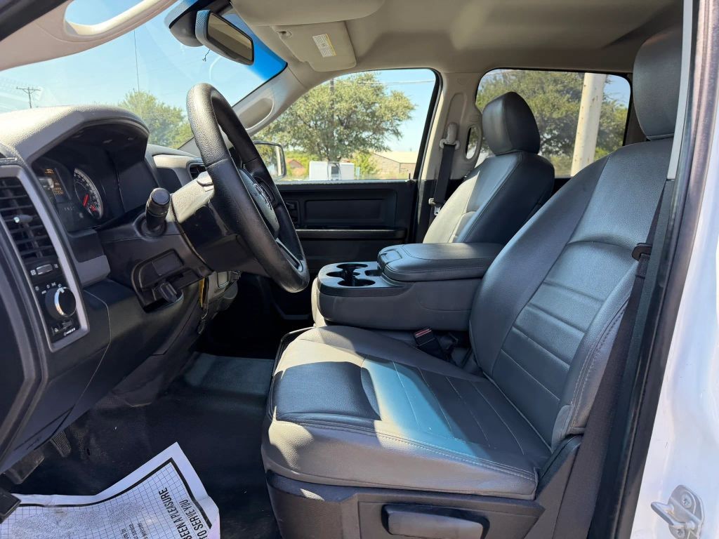 Ram 1500 Vehicle Full-screen Gallery Image 6