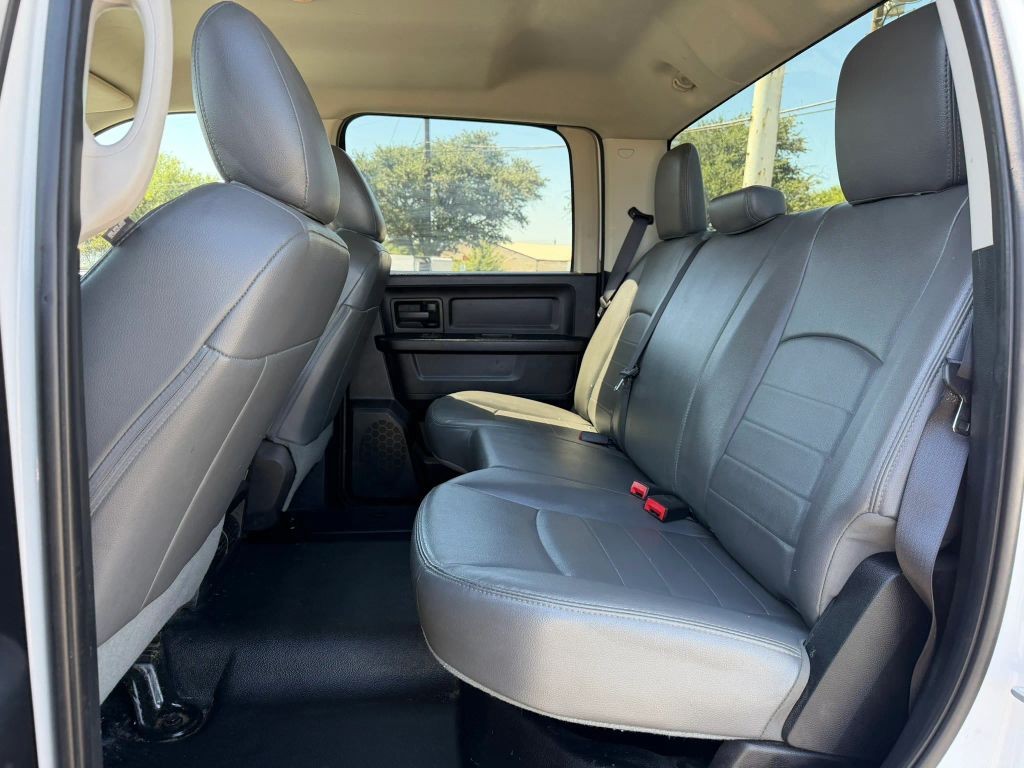 Ram 1500 Vehicle Full-screen Gallery Image 7