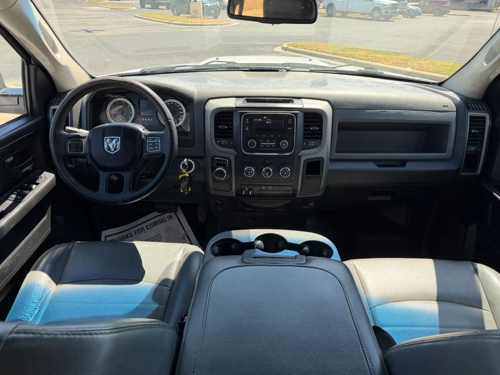 Ram 1500 Vehicle Full-screen Gallery Image 8