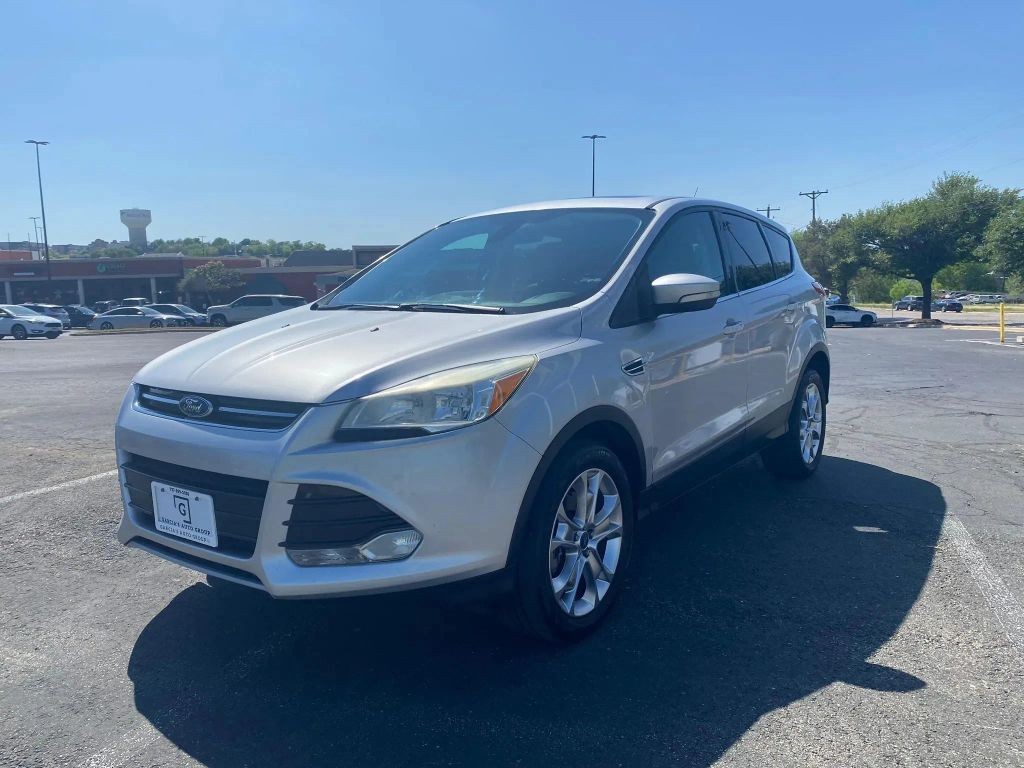 Ford Escape Vehicle Full-screen Gallery Image 2