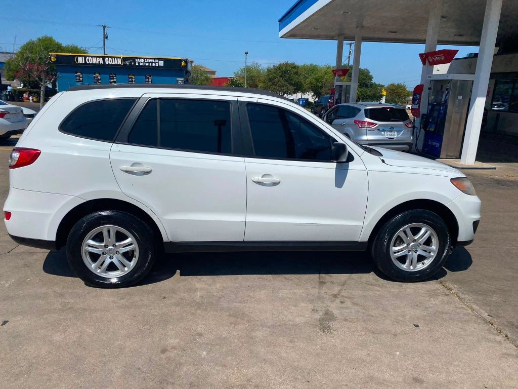 Hyundai Santa Fe Vehicle Full-screen Gallery Image 4
