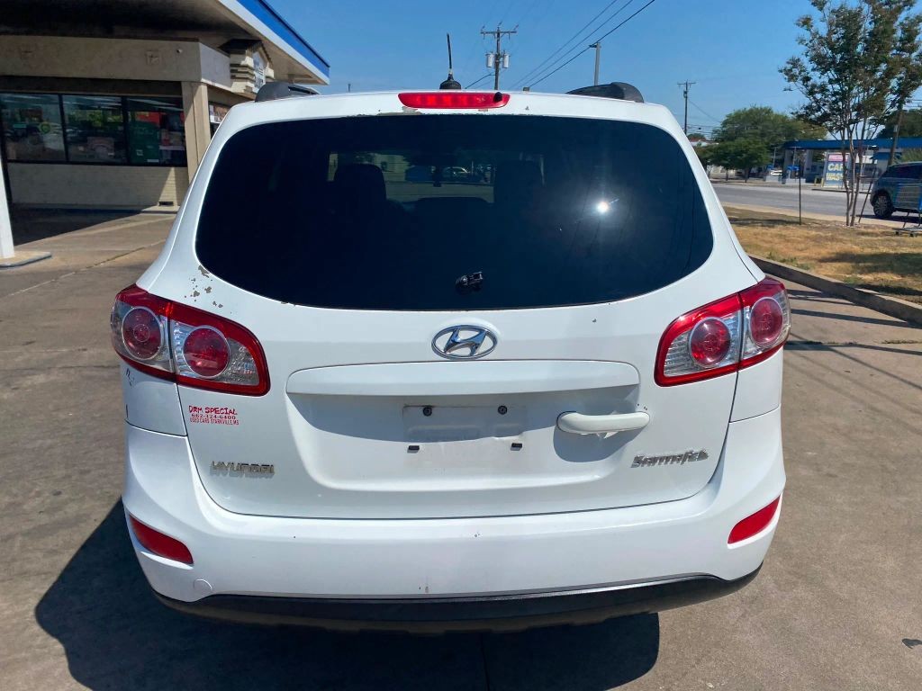 Hyundai Santa Fe Vehicle Full-screen Gallery Image 5