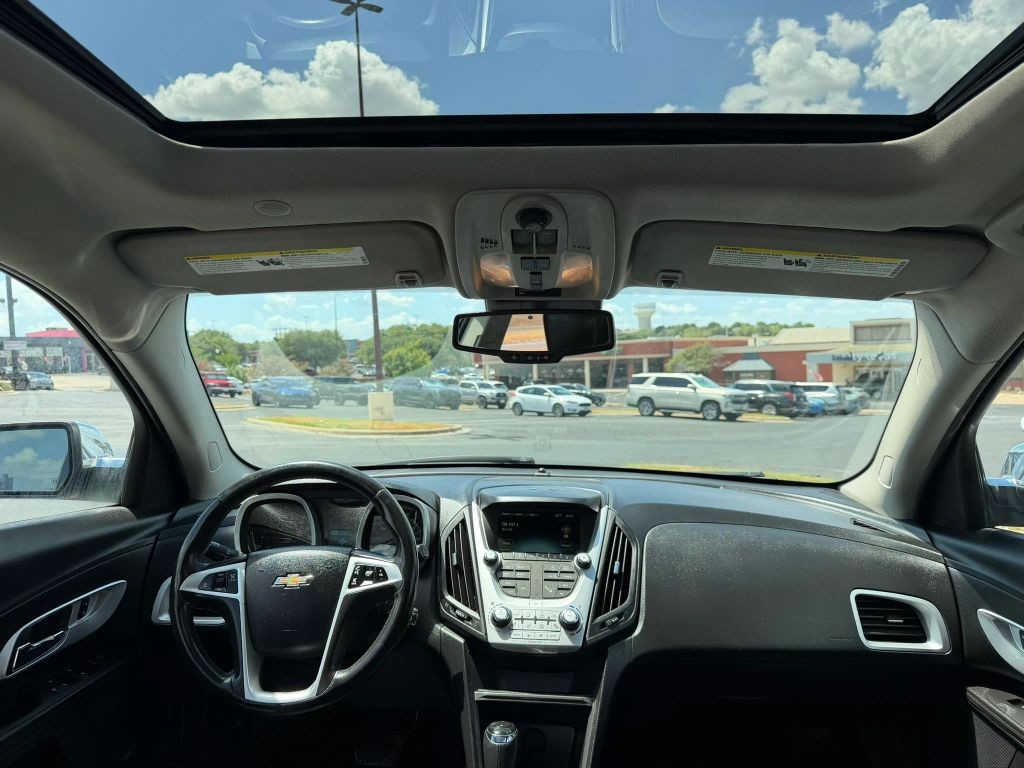 Chevrolet Equinox Vehicle Full-screen Gallery Image 12