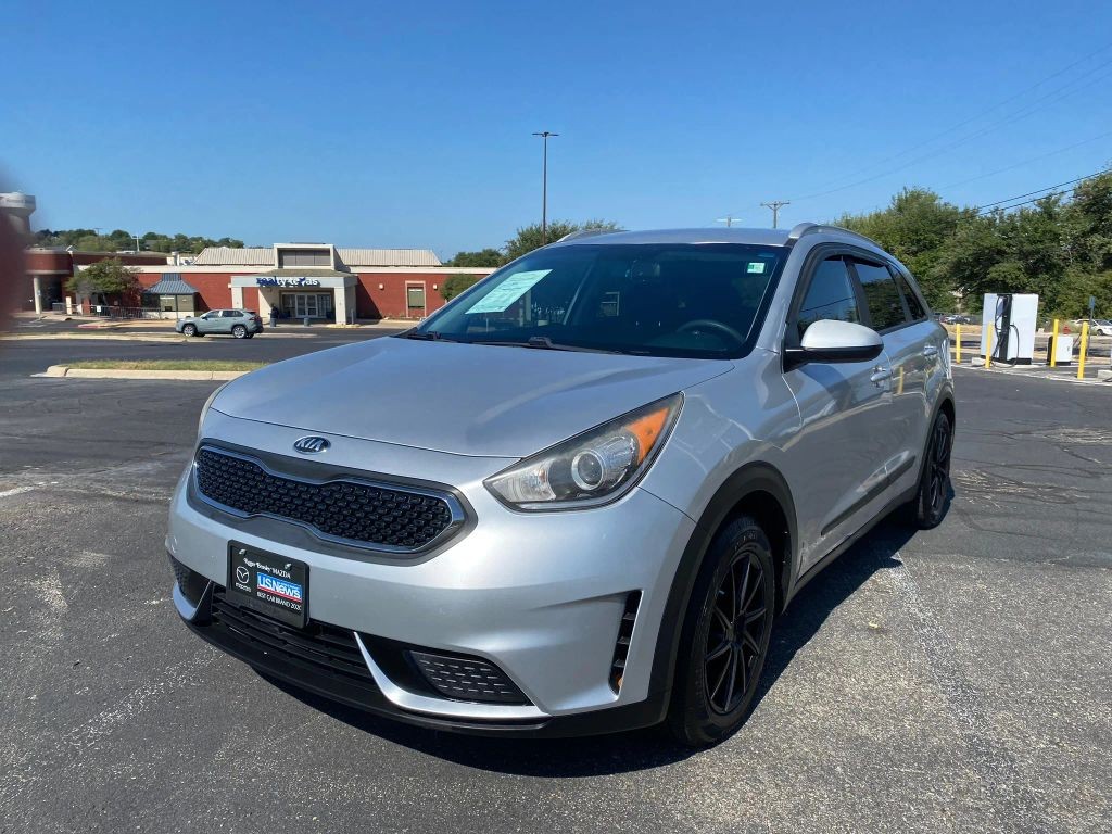Kia Niro Vehicle Full-screen Gallery Image 2